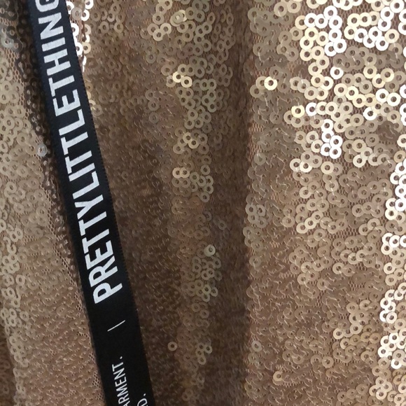 Pretty Little Thing NWT Rose gold sequins - Picture 6 of 8